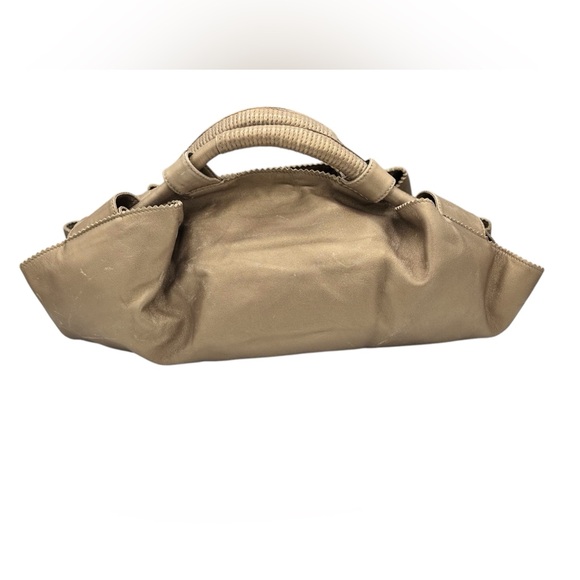 Loewe Napa Aire Cream Anagram Leather Handbag - Picture 3 of 16